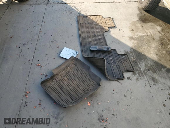 2024 Ford F-350 XL with VIN 1FT8W3BM7RED63706, listed as a Copart auction lot 73460764 with Not Provided miles and Salvage Title. Bid and sale history available at DreamBid. Image 12.