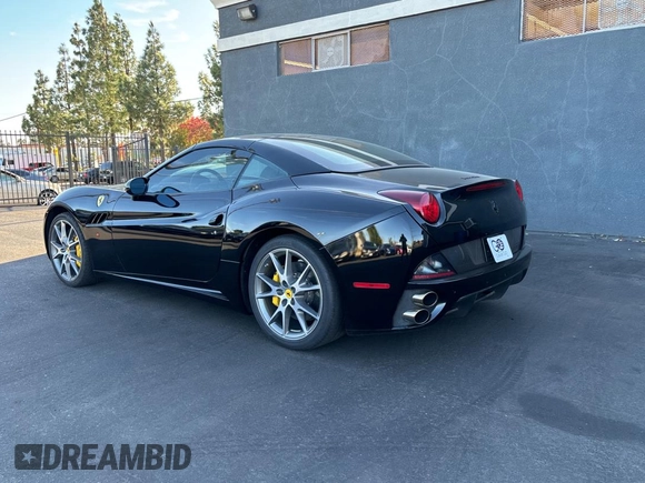 2012 Ferrari California с VIN ZFF65TJA1C0186660, выставлен на аукционе Copart как лот 79966064 с пробегом 18 917 миль миль и Списание • Salvage title. История ставок и продаж доступна на DreamBid. Изображение 3.