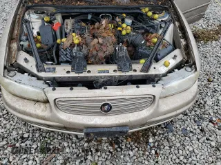 2002 Buick Regal LS with VIN 2G4WB52K021111327, listed as a Copart auction lot 73056384 with 0 mi miles and Salvage Title. Bid and sale history available at carsss.com. Image 11.