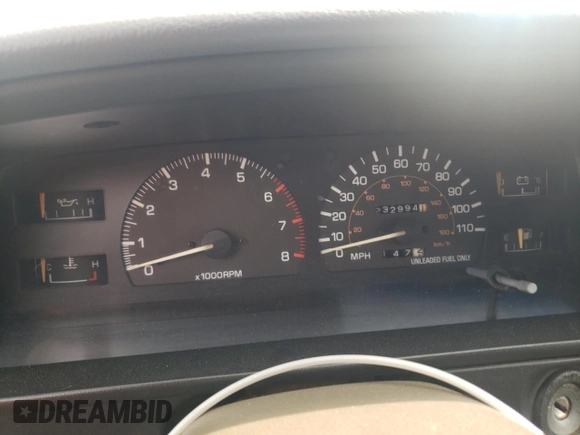 1991 Toyota Pickup DLX z VIN JT4VN13G3M5064161, wystawiony jako Copart lot #57963035 z przebiegiem 232 994 mil mil oraz Szkody całkowita. Historia ofert i sprzedaży dostępna na DreamBid. Obrazek 9.