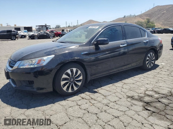 2015 Honda Accord Touring with VIN 1HGCR6F75FA000932, listed as a Copart auction lot 60682095 with 143,105 mi miles and Salvage title. Bid and sale history available at DreamBid. Image 1.