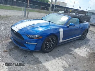 2018 Ford Mustang EcoBoost Premium z VIN 1FATP8UH3J5124748, wystawiony jako IAAI lot #42295710 z przebiegiem 143 000 mil mil oraz . Historia ofert i sprzedaży dostępna na DreamBid. Obrazek 2.
