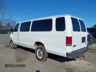 2003 Ford Econoline Passenger XL z VIN 1FBSS31L93HA92717, wystawiony jako IAAI lot #41680953 z przebiegiem 104 065 mil mil oraz . Historia ofert i sprzedaży dostępna na DreamBid. Obrazek 3.