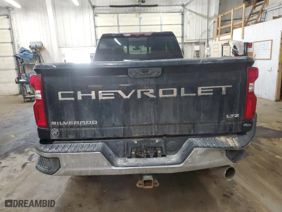 2021 Chevrolet Silverado 3500HD LTZ with VIN 1GC4YUEY6MF195556, listed as a Copart auction lot 42080565 with 137,185 mi miles and Salvage Title. Bid and sale history available at carsss.com. Image 6.