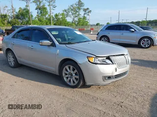 2010 Lincoln MKZ z VIN 3LNHL2GC4AR608669, wystawiony jako IAAI lot #42198042 z przebiegiem 122 715 mil mil oraz . Historia ofert i sprzedaży dostępna na DreamBid. Obrazek 1.