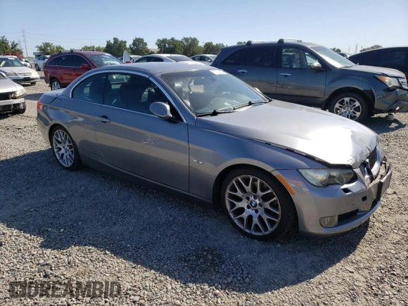 2008 BMW 3 Series 328i z VIN WBAWR33538P152346, wystawiony jako Copart lot #57101985 z przebiegiem 131 504 mil mil oraz Szkoda całkowita • Salvage title. Historia ofert i sprzedaży dostępna na DreamBid. Obrazek 4.