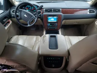 2007 Chevrolet Tahoe LTZ with VIN 1GNFC13067R267773, listed as a Copart auction lot 41653905 with 197,538 mi miles and Salvage title. Bid and sale history available at DreamBid. Image 8.