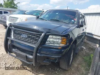 2003 Ford Expedition Special Service z VIN 1FMPU15L13LA62596, wystawiony jako IAAI lot #42262863 z przebiegiem 243 937 mil mil oraz . Historia ofert i sprzedaży dostępna na DreamBid. Obrazek 2.