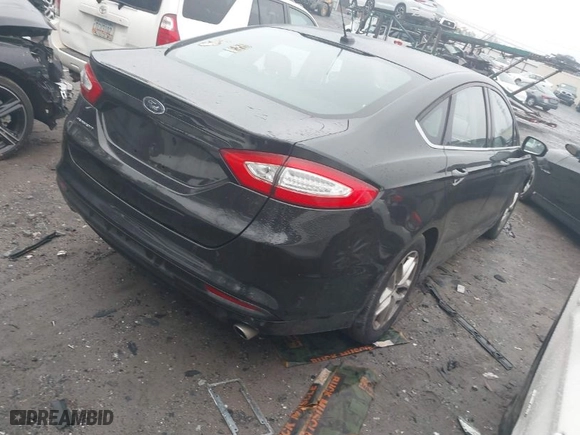 2014 Ford Fusion SE with VIN 3FA6P0H71ER178889, listed as a IAAI auction lot 41439687 with 236,430 mi miles. Bid and sale history available at carsss.com. Image 4.