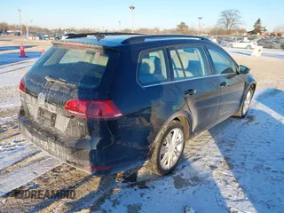 2015 Volkswagen Golf SportWagen TDI SE with VIN 3VWCA7AU0FM508329, listed as a IAAI auction lot 41406682 with 91,878 mi miles. Bid and sale history available at carsss.com. Image 4.