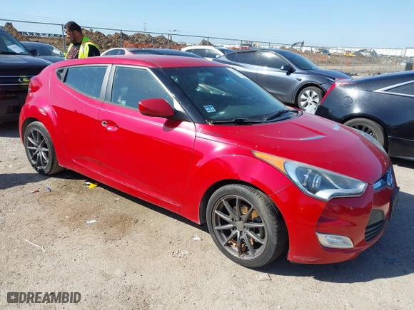 2015 Hyundai Veloster RE:FLEX with VIN KMHTC6AD7FU220449, listed as a IAAI auction lot 41752430 with 70,132 mi miles. Bid and sale history available at carsss.com. Image 1.