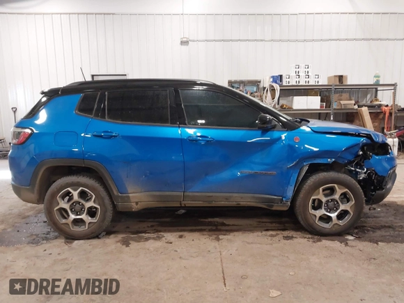 2022 Jeep Compass Trailhawk with VIN 3C4NJDDB1NT236477, listed as a IAAI auction lot 41485656 with 7,341 mi miles and . Bid and sale history available at DreamBid. Image 13.