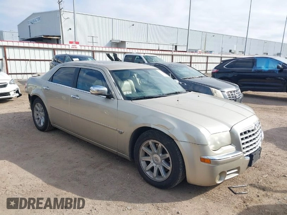 2006 Chrysler 300 C with VIN 2C3KA63HX6H487887, listed as a IAAI auction lot 41603068 with 133,169 mi miles. Bid and sale history available at carsss.com. Image 1.