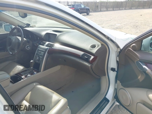 2010 Acura RL Technology with VIN JH4KB2F69AC000054, listed as a IAAI auction lot 42084536 with 290,743 mi miles and . Bid and sale history available at DreamBid. Image 5.