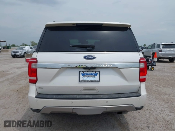 2018 Ford Expedition XLT with VIN 1FMJU1HT8JEA60704, listed as a IAAI auction lot 42068391 with 120,940 mi miles and . Bid and sale history available at DreamBid. Image 16.