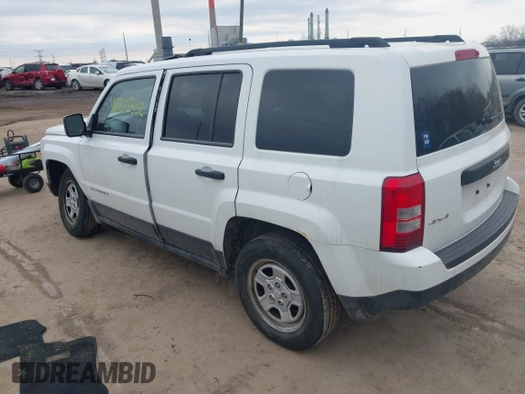 2014 Jeep Patriot Sport with VIN 1C4NJRBB0ED502111, listed as a IAAI auction lot 41705332 with 200,384 mi miles and . Bid and sale history available at DreamBid. Image 3.