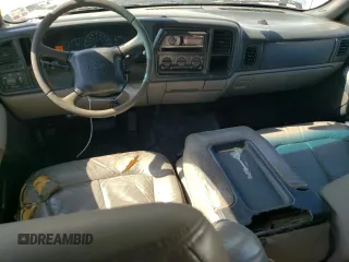 2001 Chevrolet Suburban LT with VIN 3GNEC16T31G174749, listed as a Copart auction lot 77304144 with 289,307 mi miles and Salvage Title. Bid and sale history available at carsss.com. Image 8.