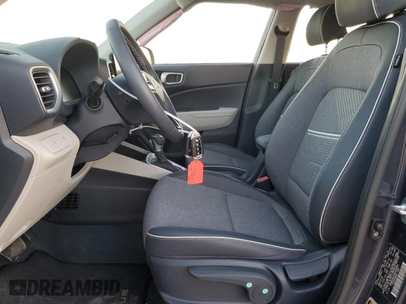 2024 Hyundai Venue Limited with VIN KMHRC8A37RU325834, listed as a Copart auction lot 46902095 with 2,680 mi miles and Salvage Title. Bid and sale history available at DreamBid. Image 7.