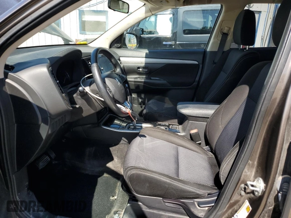 2018 Mitsubishi Outlander ES with VIN JA4AZ3A38JZ013798, listed as a Copart auction lot 62753915 with 111,069 mi miles and Salvage title. Bid and sale history available at DreamBid. Image 7.