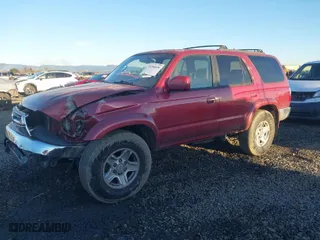 2002 Toyota 4Runner SR5 with VIN JT3GN86R620252850, listed as a IAAI auction lot 41366656 with 199,825 mi miles. Bid and sale history available at carsss.com. Image 2.