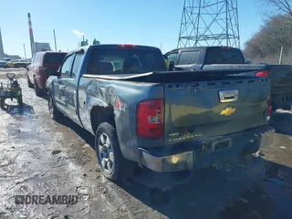 2007 Chevrolet Silverado 1500 1LT with VIN 2GCEK190271730595, listed as a IAAI auction lot 41428654 with 234,022 mi miles and . Bid and sale history available at DreamBid. Image 3.