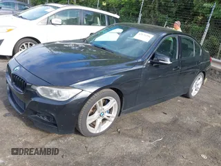 2014 BMW 3 Series 335i z VIN WBA3A9C55EF478907, wystawiony jako IAAI lot #42171256 z przebiegiem 107 119 mil mil oraz . Historia ofert i sprzedaży dostępna na DreamBid. Obrazek 17.