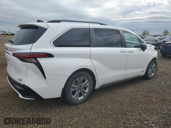 2021 Toyota Sienna XLE with VIN 5TDGSKFC3MS002026, listed as a Copart auction lot 71605434 with 50,877 mi miles and Salvage Title. Bid and sale history available at carsss.com. Image 3.