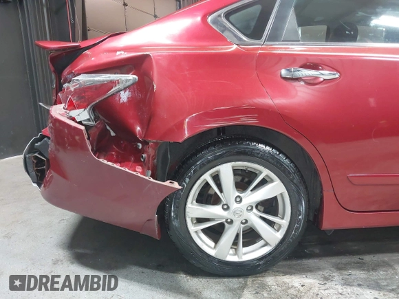 2014 Nissan Altima S with VIN 1N4AL3AP0EN347207, listed as a IAAI auction lot 42029532 with 28,324 mi miles and . Bid and sale history available at carsss.com. Image 18.