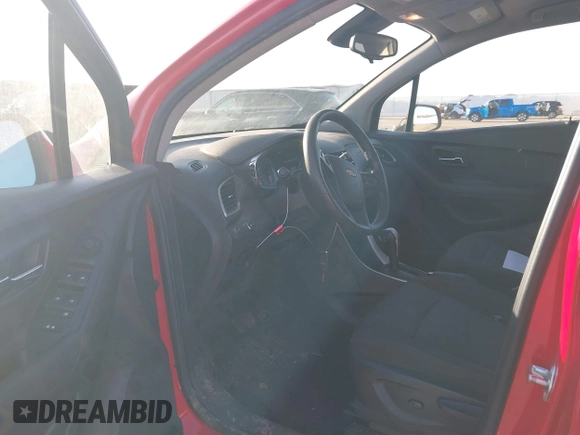 2017 Chevrolet Trax LT with VIN 3GNCJLSB5HL161895, listed as a IAAI auction lot 41748325 with 128,093 mi miles and . Bid and sale history available at carsss.com. Image 5.