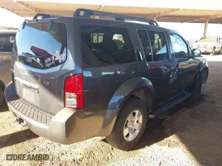 2012 Nissan Pathfinder SV with VIN 5N1AR1NN2CC626622, listed as a IAAI auction lot 41672948 with 135,751 mi miles. Bid and sale history available at carsss.com. Image 4.