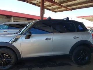 2014 MINI Countryman S with VIN WMWZC3C56EWP27328, listed as a IAAI auction lot 42187458 with 140,616 mi miles and . Bid and sale history available at DreamBid. Image 15.