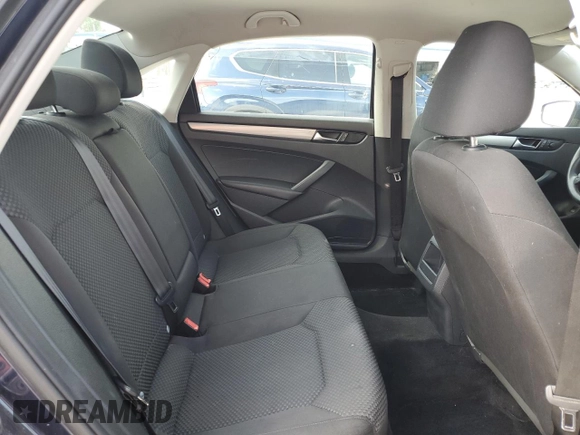2014 Volkswagen Passat S с VIN 1VWAT7A31EC089965, выставлен на аукционе Copart как лот 58954655 с пробегом 134 695 миль миль и Списание • Salvage title. История ставок и продаж доступна на DreamBid. Изображение 10.
