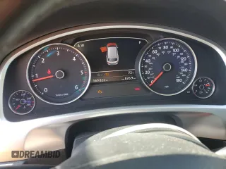 2015 Volkswagen Touareg Lux z VIN WVGEP9BP0FD006992, wystawiony jako Copart lot #59524445 z przebiegiem 169 822 mil mil oraz Szkoda całkowita • Salvage title. Historia ofert i sprzedaży dostępna na DreamBid. Obrazek 9.