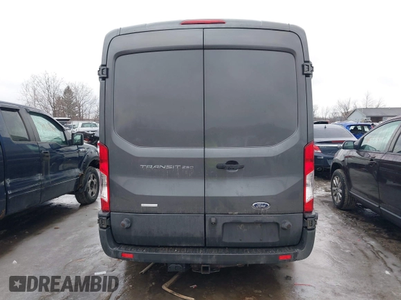 2016 Ford Transit Cargo z VIN 1FTYR2CG8GKB14176, wystawiony jako IAAI lot #41563806 z przebiegiem 93 177 mil mil oraz . Historia ofert i sprzedaży dostępna na DreamBid. Obrazek 17.