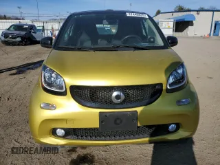 2017 Smart fortwo Passion with VIN WMEFK5DA5HK146190, listed as a Copart auction lot 47440835 with 41,803 mi miles and Salvage title. Bid and sale history available at DreamBid. Image 5.