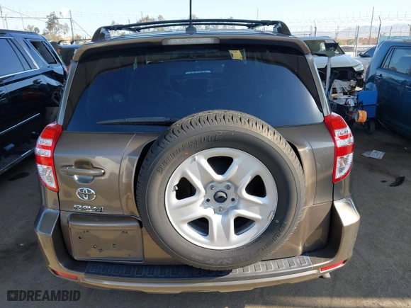 2012 Toyota RAV4 with VIN 2T3KF4DV2CW116885, listed as a IAAI auction lot 41978297 with 189,893 mi miles. Bid and sale history available at carsss.com. Image 17.