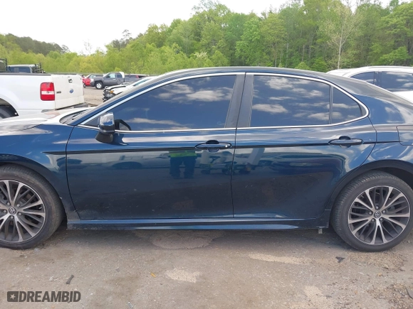 2018 Toyota Camry LE with VIN 4T1B11HK9JU639162, listed as a IAAI auction lot 41967207 with 82,444 mi miles. Bid and sale history available at carsss.com. Image 14.