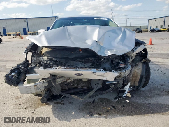 2017 Ford Fusion SE with VIN 3FA6P0H77HR265555, listed as a Copart auction lot 61588275 with 221,991 mi miles and Salvage title. Bid and sale history available at DreamBid. Image 5.