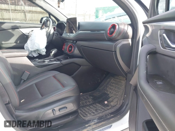 2024 Chevrolet Blazer RS z VIN 3GNKBKRS1RS155981, wystawiony jako IAAI lot #41614035 z przebiegiem 1383 mil mil oraz . Historia ofert i sprzedaży dostępna na DreamBid. Obrazek 5.