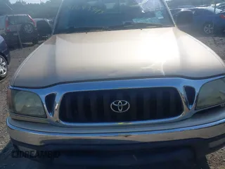 2002 Toyota Tacoma with VIN 5TEHN72NX2Z885767, listed as a IAAI auction lot 42643995 with 308,492 mi miles and . Bid and sale history available at DreamBid. Image 6.