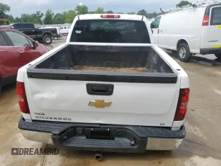 2011 Chevrolet Silverado 1500 LT with VIN 3GCPKSE30BG311997, listed as a Copart auction lot 53735135 with 293,980 mi miles and Clean Title. Bid and sale history available at DreamBid. Image 6.