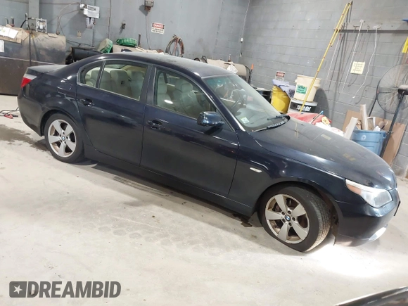 2007 BMW 5 Series 530xi with VIN WBANF73537CY16890, listed as a IAAI auction lot 41255117 with 228,877 mi miles and . Bid and sale history available at carsss.com. Image 1.