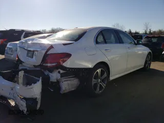 2017 Mercedes-Benz E-Class E 300 Luxury with VIN WDDZF4KB9HA148204, listed as a Copart auction lot 42724813 with 22,457 mi miles. Bid and sale history available at carsss.com. Image 3.