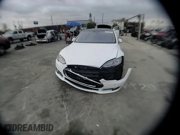 2016 Tesla Model S 90D with VIN 5YJSA1E24GF129280, listed as a Copart auction lot 50654395 with 118,711 mi miles and Salvage Title. Bid and sale history available at DreamBid. Image 10.
