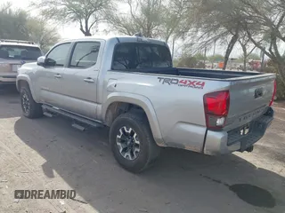 2020 Toyota Tacoma SR5 with VIN 3TMCZ5AN1LM324828, listed as a IAAI auction lot 40977362 with 33,906 mi miles and . Bid and sale history available at DreamBid. Image 3.