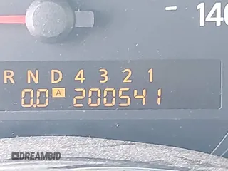 2005 Nissan Titan SE z VIN 1N6BA07A35N554676, wystawiony jako IAAI lot #42593107 z przebiegiem 200 541 mil mil oraz . Historia ofert i sprzedaży dostępna na DreamBid. Obrazek 12.