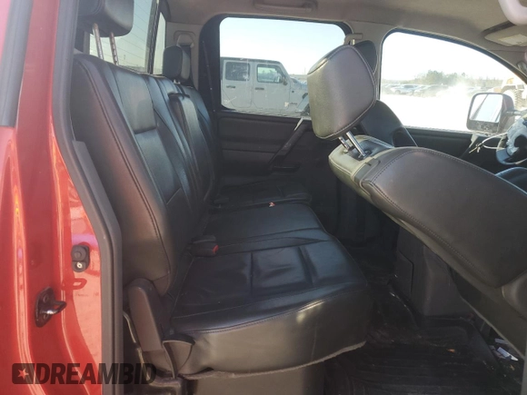 2007 Nissan Titan XE z VIN 1N6BA07A67N216434, wystawiony jako Copart lot #47996475 z przebiegiem 121 315 mil mil oraz Czysty tytuł • Clean title. Historia ofert i sprzedaży dostępna na DreamBid. Obrazek 10.