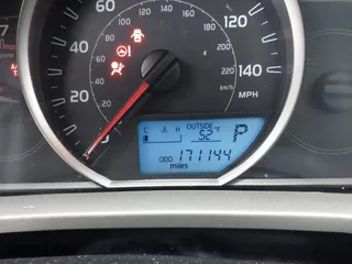2015 Toyota RAV4 XLE with VIN 2T3RFREV9FW332635, listed as a IAAI auction lot 41899021 with 171,144 mi miles. Bid and sale history available at carsss.com. Image 7.