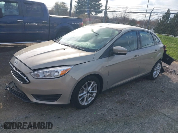 2015 Ford Focus SE with VIN 1FADP3F22FL384125, listed as a IAAI auction lot 40746333 with 53,530 mi miles. Bid and sale history available at carsss.com. Image 2.