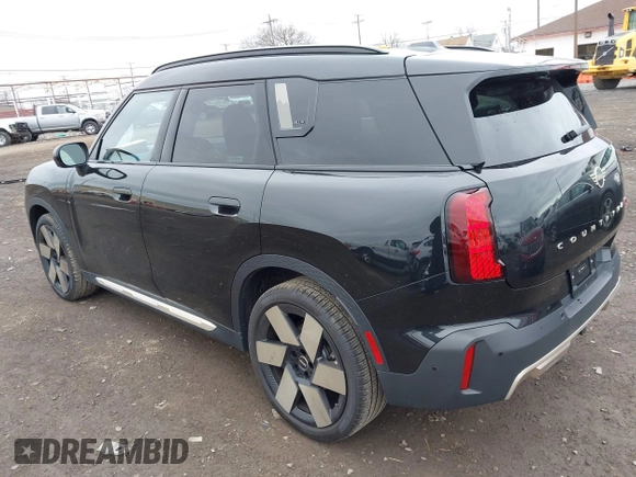 2025 MINI Countryman S z VIN WMZ23GA06S7P27483, wystawiony jako IAAI lot #42043477 z przebiegiem 3 781 mil mil oraz . Historia ofert i sprzedaży dostępna na DreamBid. Obrazek 3.